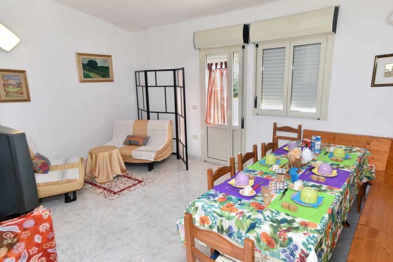 B&B Sa Pintadera Muravera Buitenkant foto