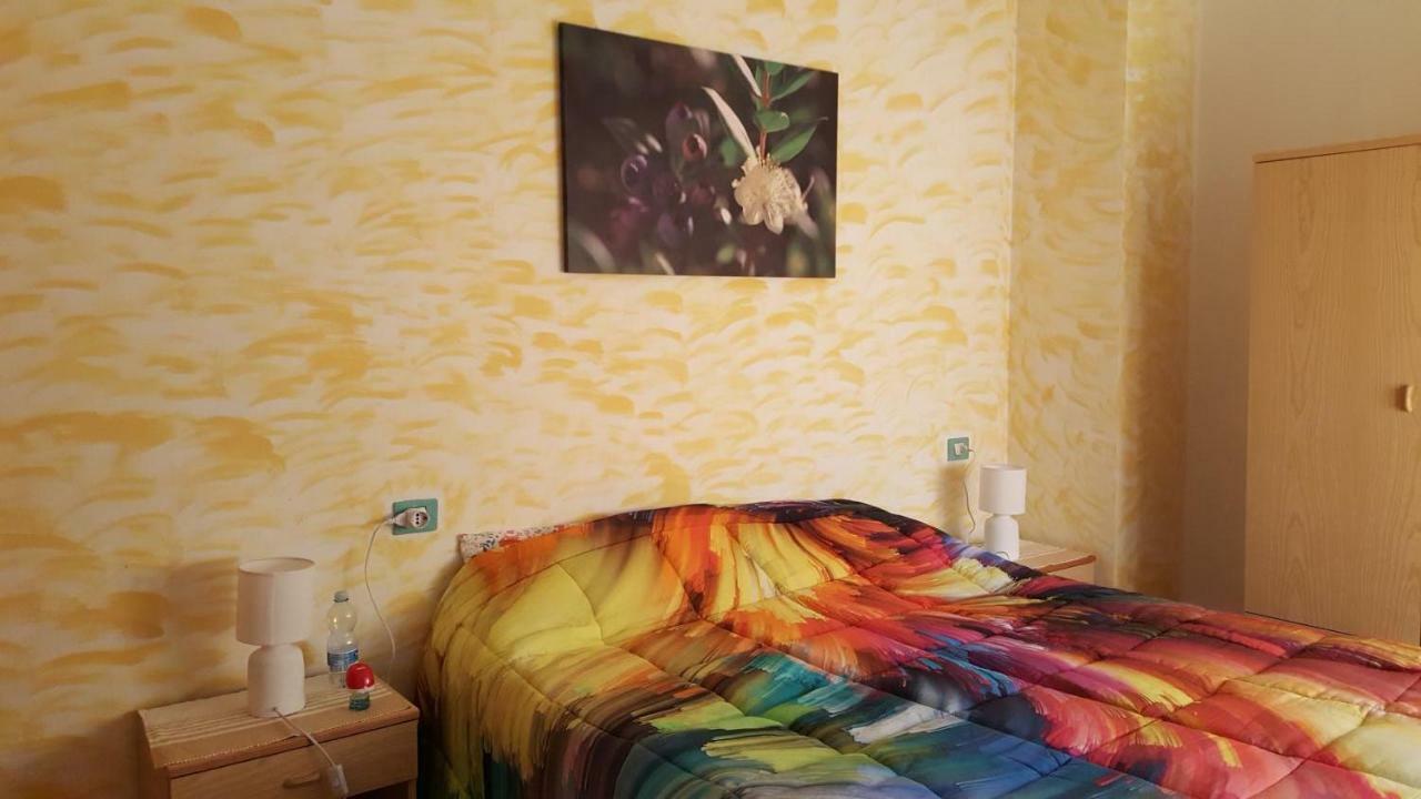 B&B Sa Pintadera Muravera Buitenkant foto